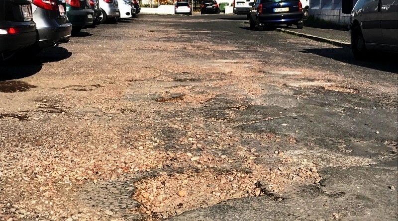 Pavimento da Extensão de Saúde de Vila Nova de Santo