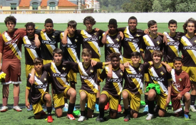 Iniciados do Vasco da Gama de Sines reforçam primeiro lugar na 2.ª divisão da A.F. Setúbal