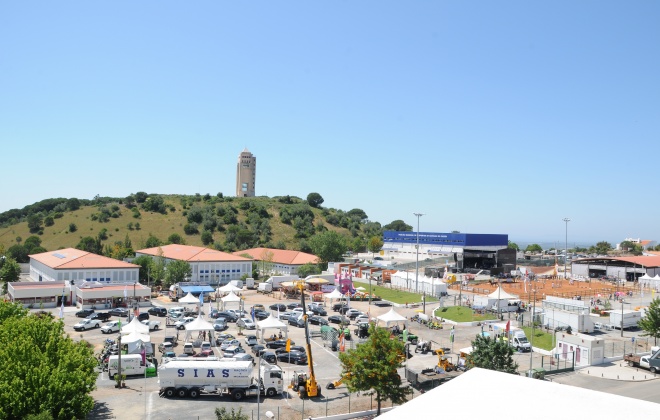 Começa hoje e decorre até domingo a Santiagro 2022
