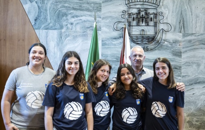 Atletas do Ginásio recebidas na Câmara Municipal de Sines