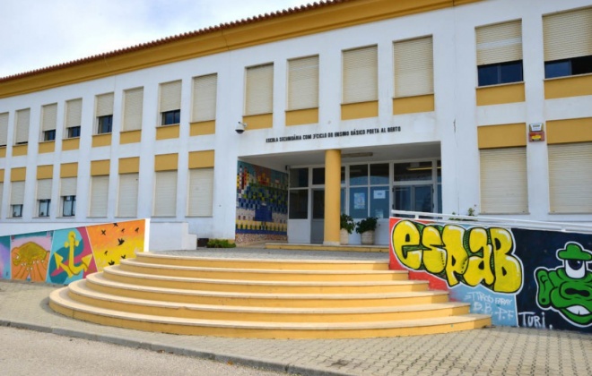 Exames nacionais do secundário começam esta sexta-feira com 150 mil alunos inscritos