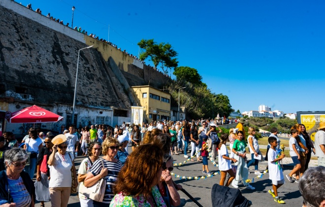 Centenas de pessoas homenagearam Nossa Senhora das Salas em Sines