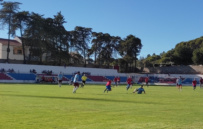 Grandolense empatou em Santiago do Cacém