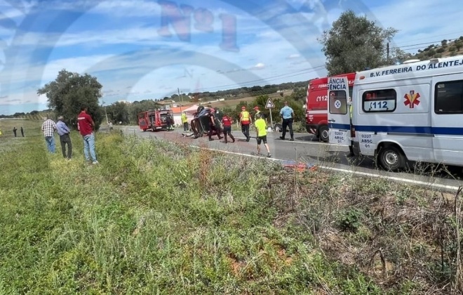 Avó e neta feridas em despiste na EN2 em Ferreira do Alentejo