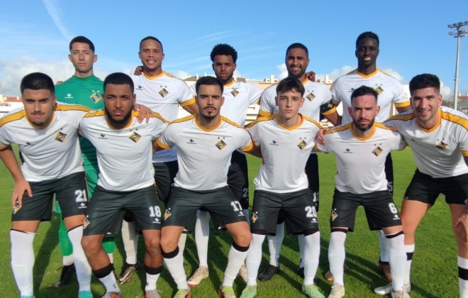 Vasco da Gama de Sines recebeu e venceu o Alfarim por 2-0