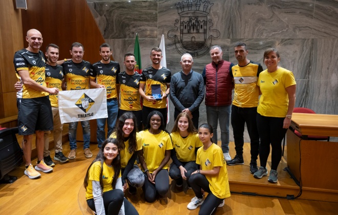 Atletismo e Triatlo do Vasco da Gama recebidos na Câmara Municipal de Sines