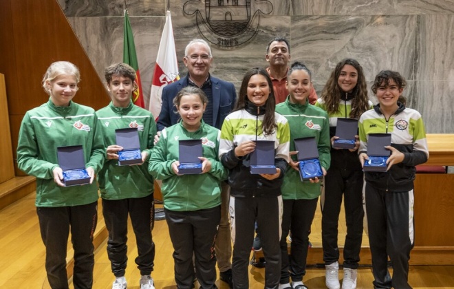Atletas da Academia de Ginástica de Sines foram recebidos na Câmara Municipal de Sines