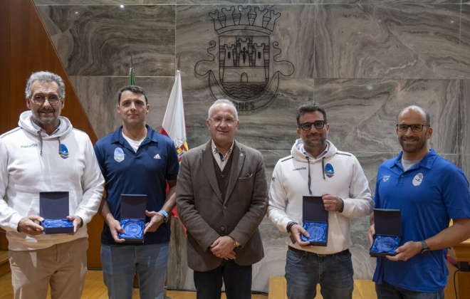 Atletas do Clube de Natação do Litoral Alentejano recebidos na Câmara Municipal de Sines