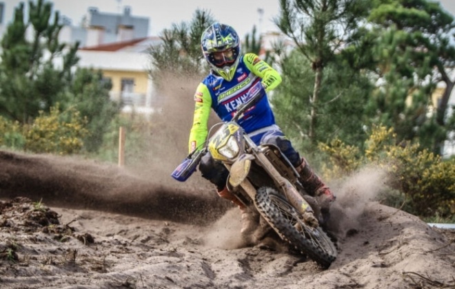 Vitória francesa na abertura do Campeonato Nacional de Enduro em Santiago do Cacém