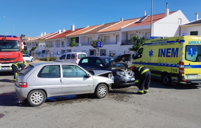 Colisão provoca dois feridos ligeiros em Sines