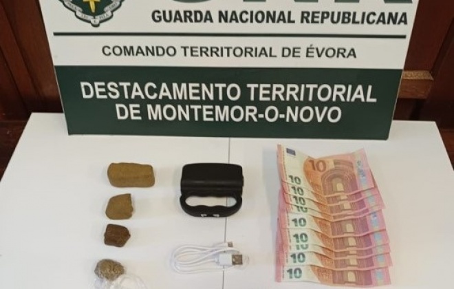 GNR detém homem de 25 anos por tráfico de droga em Montemor-o-Novo