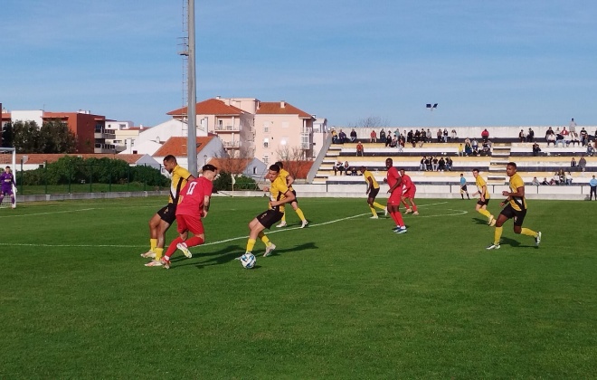 Vasco da Gama de Sines empatou a um golo frente ao União de Santiago do Cacém