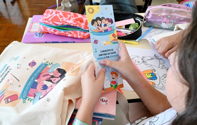 Câmara de Santiago do Cacém oferece cadernos de fichas a todos os alunos