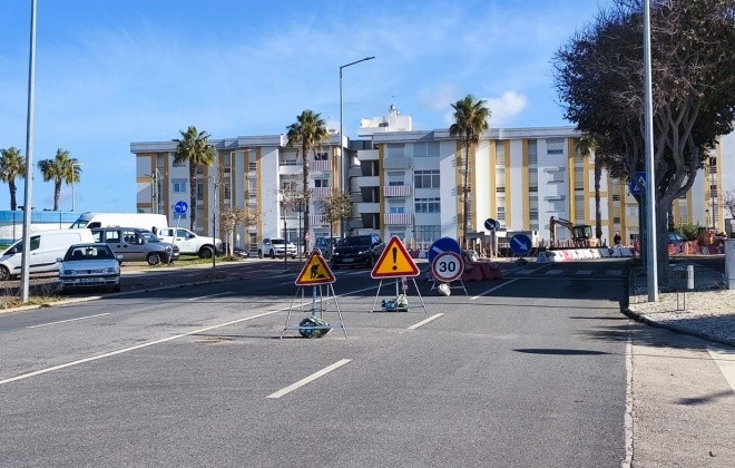 Câmara de Sines reabriu faixa na Avenida General Humberto Delgado