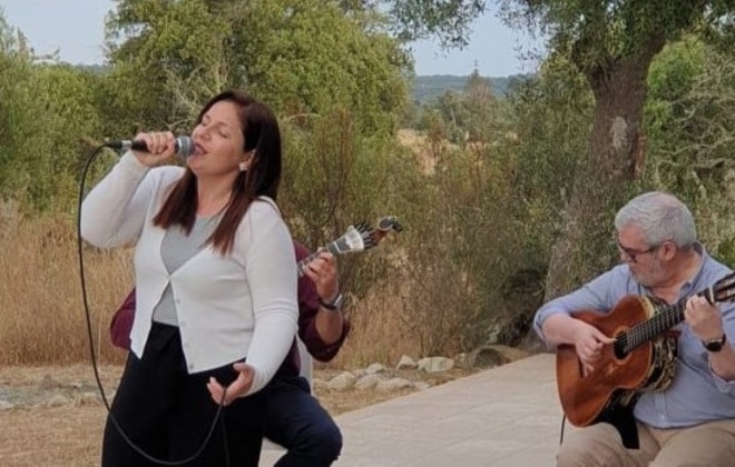 Joana Luz encerra hoje a Feira de Natal “solidária” em Vila Nova de Milfontes