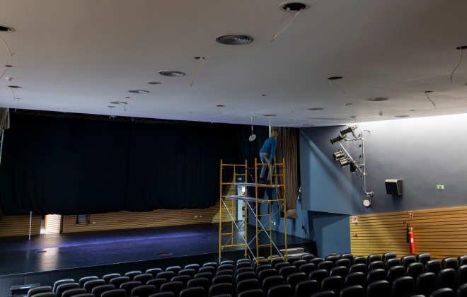 Já decorrem as obras de requalificação no Auditório Municipal de Alcácer do Sal