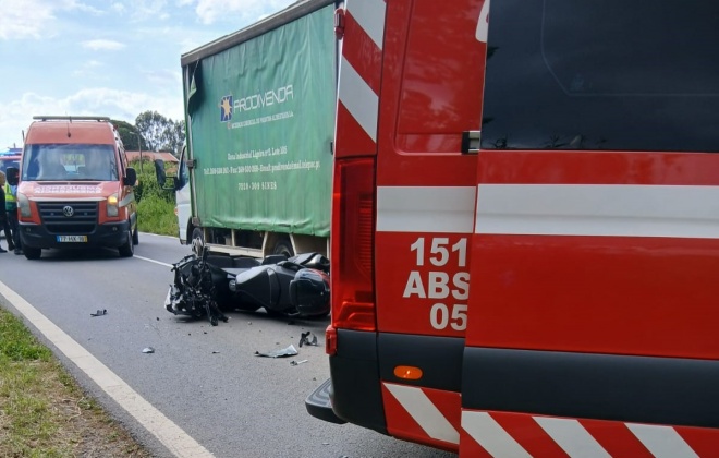Colisão entre carro e mota provoca um morto em Cercal do Alentejo (com áudio)