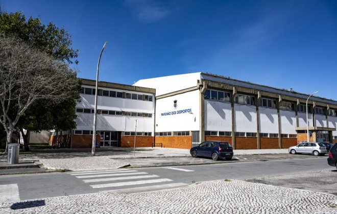 Câmara de Sines disponibiliza balneário no Pavilhão dos Desportos para arrefecimento da população devido à onda de calor