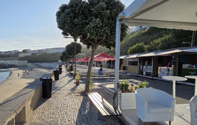 Tasquinhas Sines com gastronomia e música com vista para a baía (com áudio)
